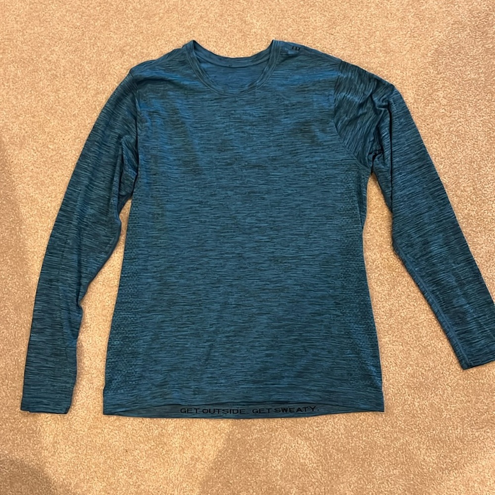 Mens blue Lululemon shirt sz Medium